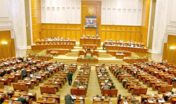 Ca şi picată, legea „migraţiei traseiştilor” a trecut în Parlament!
